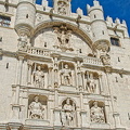 A close-up of the statues on the Arco de Santa Maria