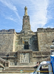 Monument to Juan Sebastián Elcano