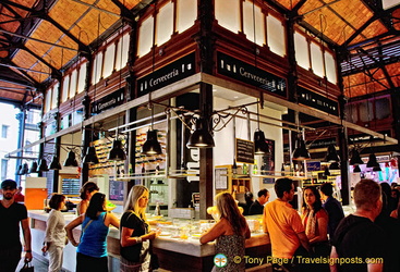 Cerveceria, one of the bars at the Mercado San Miguel