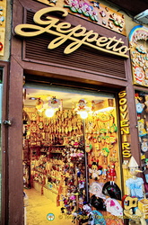 Geppetto Souvenirs on Calle Mayor