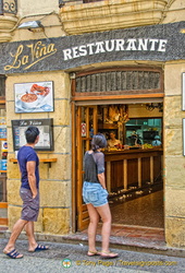 La Vina Restaurant on Calle 31 de Agosto, San Sebastian