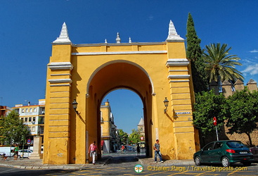 Puerta de la Macarena - Macarena gate