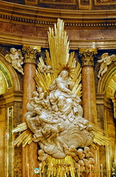 Basilica del Pilar:  Holy Chapel carving