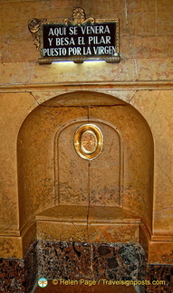 Here the faithful can kiss the column that the Virgin Mary left in Zaragoza in the year 40