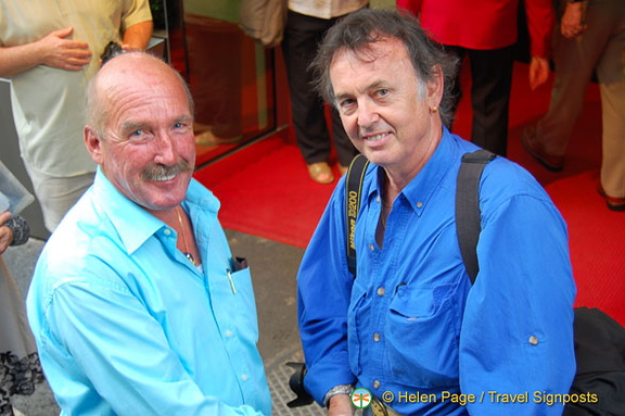 Gunter and Tony (909 visitas) Our lovely and friendly coach driver, Gunter Gunter and Tony