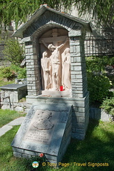 Mountaineers' Cemetery 