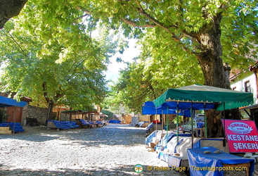 Cumalikizik market square