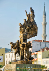 Tarihe Saygı Anıtı - Monument of Respect for History