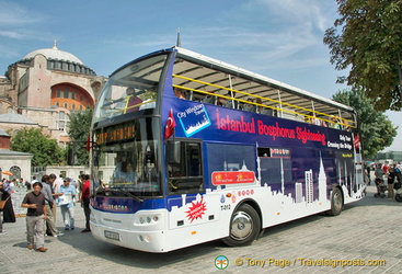 A Istanbul Bosphorus sightseeing bus