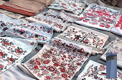 St Andrew's Church and Flea Market, Andriyivsky uzviz (St Andrew's Descent), Kyiv (Kiev)