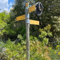 Signpost to Gordes