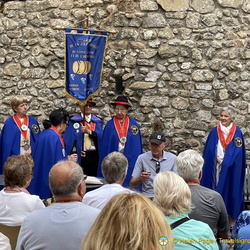 Viviers Castle Wine Ceremony