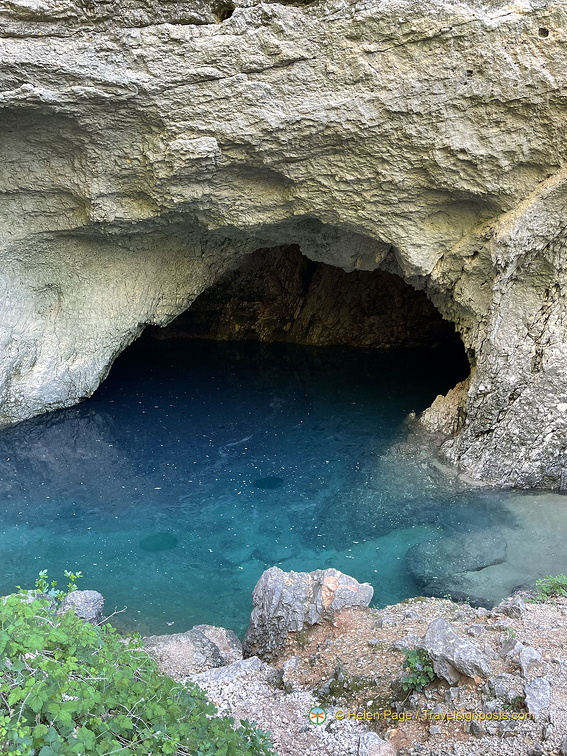 Fontaine-de-Vaucluse IMG 1105-watermarked