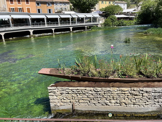 Fontaine-de-Vaucluse IMG 1136-watermarked