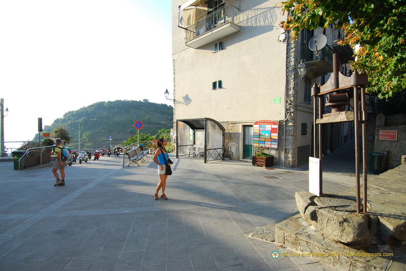 Corniglia AJP 5346-watermarked