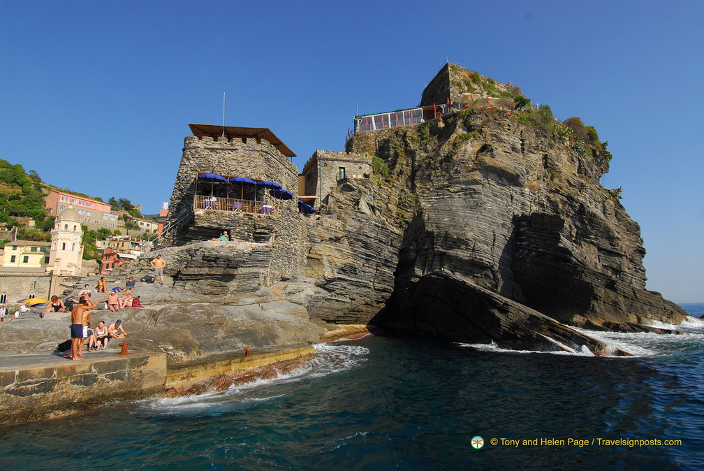 AJP 5569-watermarked