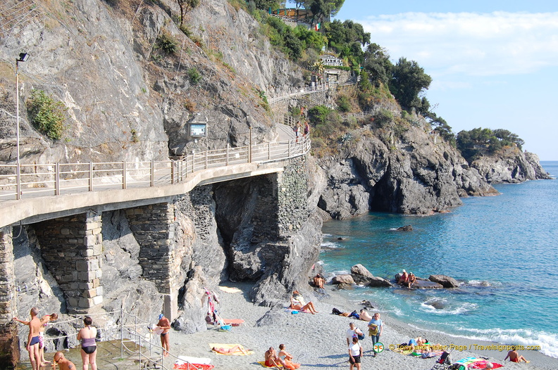 Vernazza-Monterosso_DSC_8619-watermarked.jpg