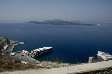 View down to Santorini-Port 