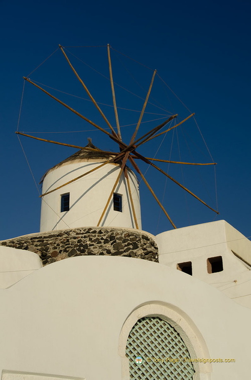 Oia-Village AJP 6580-watermarked (745 visits) Oia-Village AJP 6580-watermarked