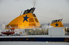 Santorini-Ferry AJP 5893-watermarked