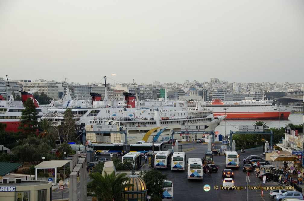 Santorini-Ferry AJP 5894-watermarked