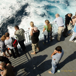 Piraeus to Santorini Ferry