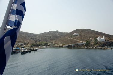 Santorini-Ferry AJP 5943-watermarked