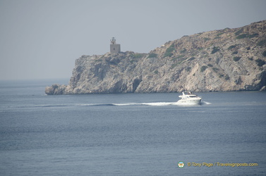 Santorini-Ferry AJP 5945-watermarked