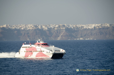 Santorini-Ferry AJP 6630-watermarked