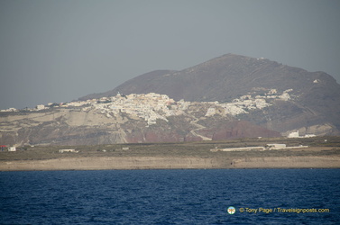 Santorini-Ferry AJP 6642-watermarked