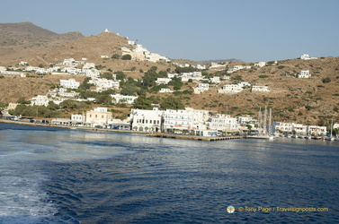 Santorini-Ferry AJP 6651-watermarked