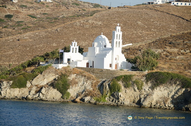 Santorini-Ferry AJP 6653-watermarked