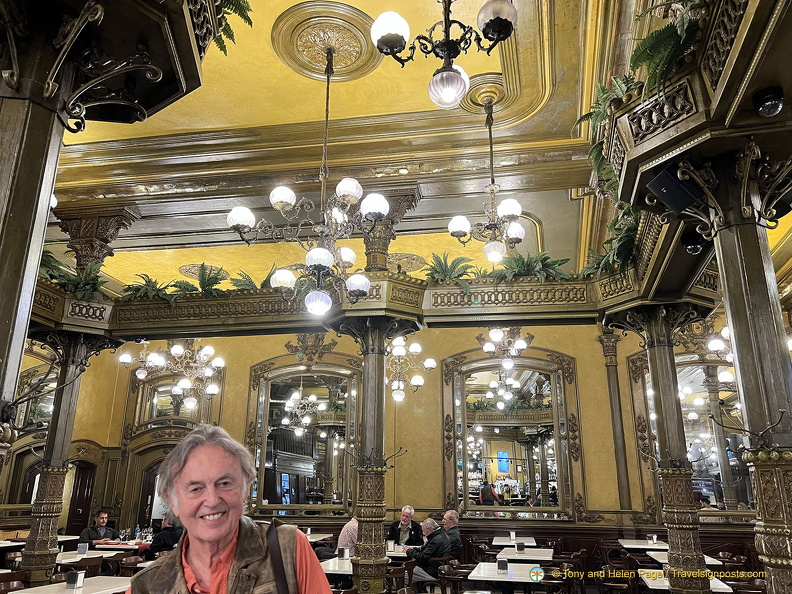 Having coffee at Café Iruña