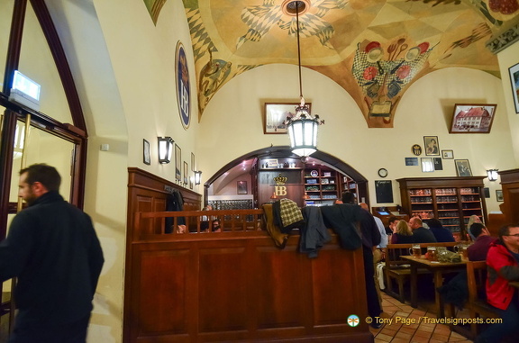 Hofbrauhaus 2025 8411 PS wm