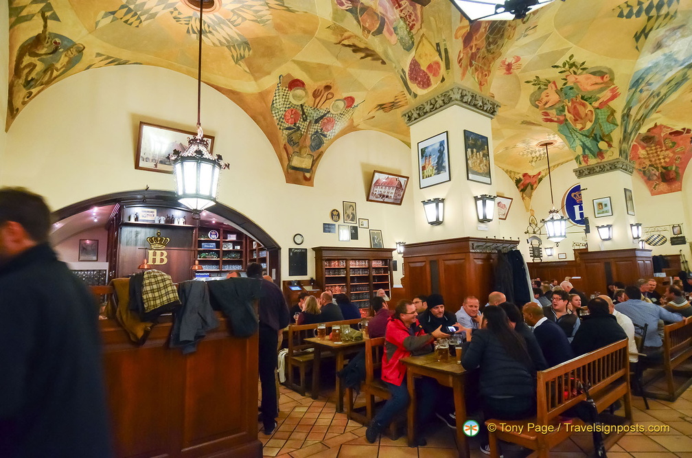 Hofbrauhaus 2025 8410 PS wm