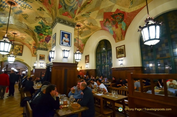 Hofbrauhaus 2025 8408 PS wm