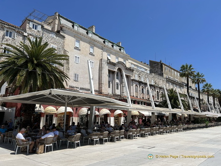 Split IMG 8279