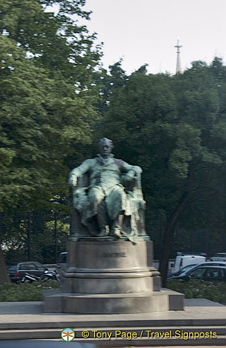 Statue-of-Goethe_DSC_0623.jpg