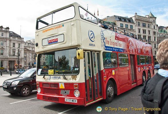 London-sightseeing-bus_AJP_2608.jpg