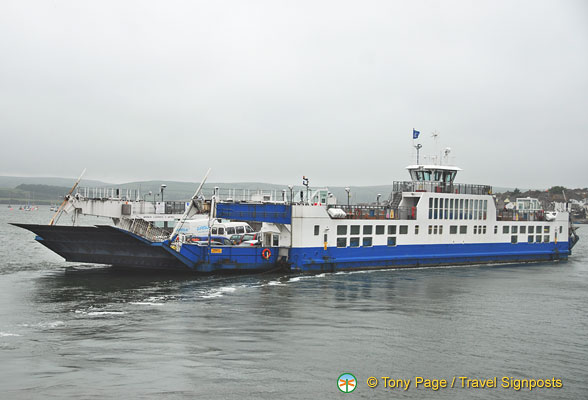 Plymouth-Ferry_AJP_9992.jpg