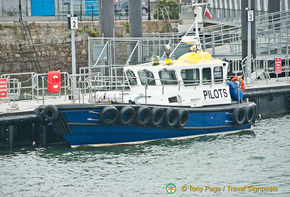 Plymouth-Harbour_AJP_9967.jpg
