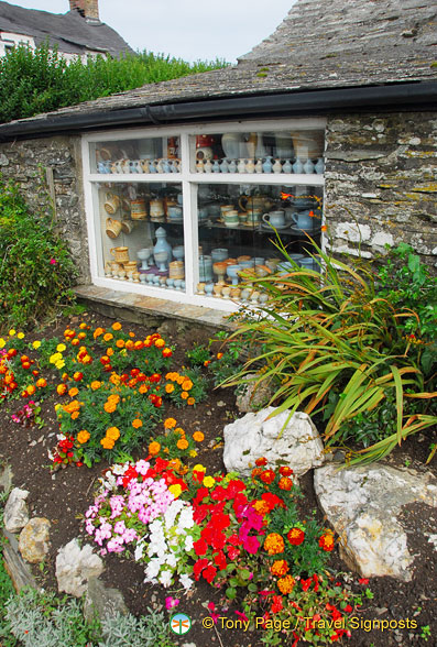 Tintagel pottery shop