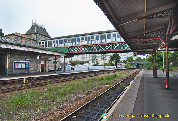 Torquay-station_AJP_0476.jpg