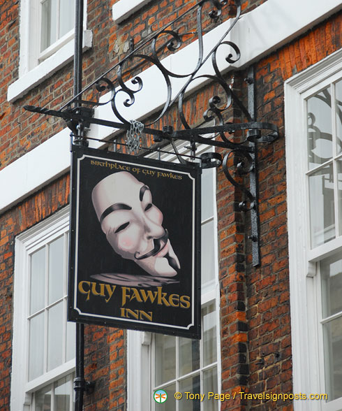 Guy-Fawkes-Inn-York_AJP6274.jpg