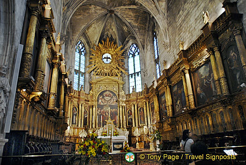 Church-of-Saint-Pierre_France_Avignon_0086.jpg