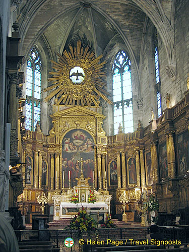 Church-of-Saint-Pierre_France_Helen_0999.jpg