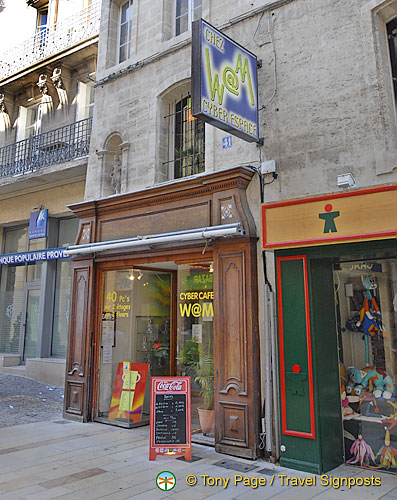 Internet-cafe-in-Avignon_France_Avignon_0094.jpg