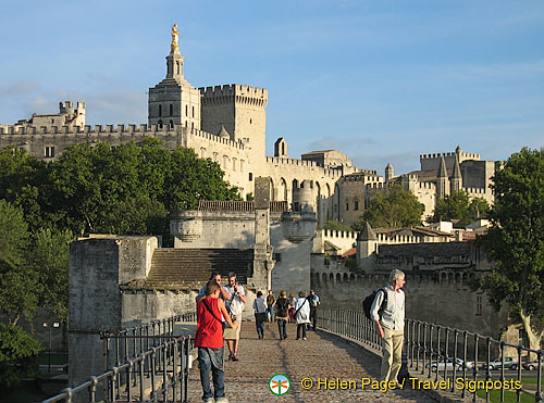 Pont-Avignon_France_Helen_0917.jpg