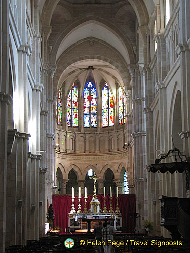 Collegiale-Notre-Dame-Basilica_France_Helen_0444.jpg