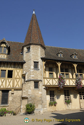 Musee-du-Vin-de-Bourgogne_France_BeauneGevry_0079.jpg